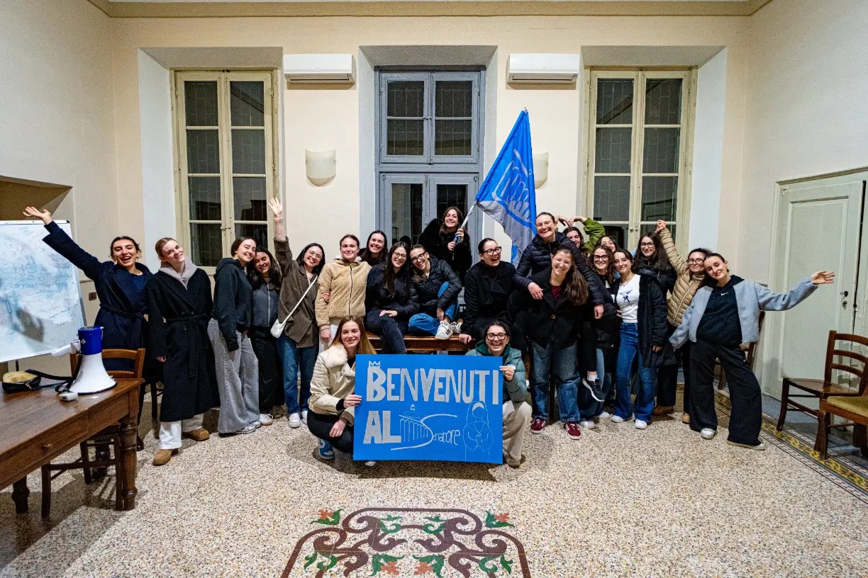 Le ragazze del Collegio Senatore